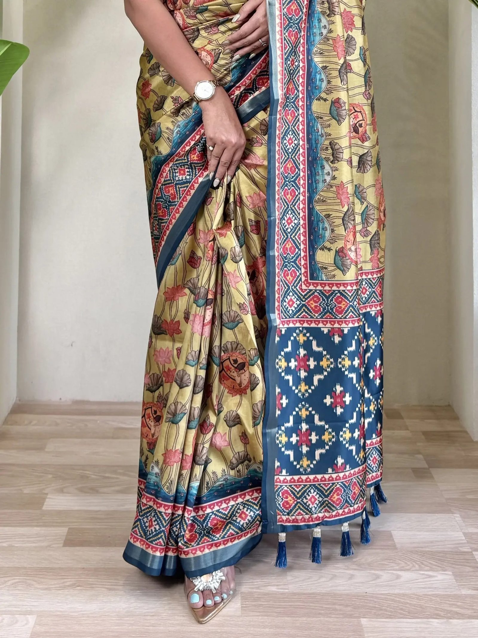 imgi_8_stunning_yellow_pichwai_printed_viscose_traditional_saree_with_blouse_1